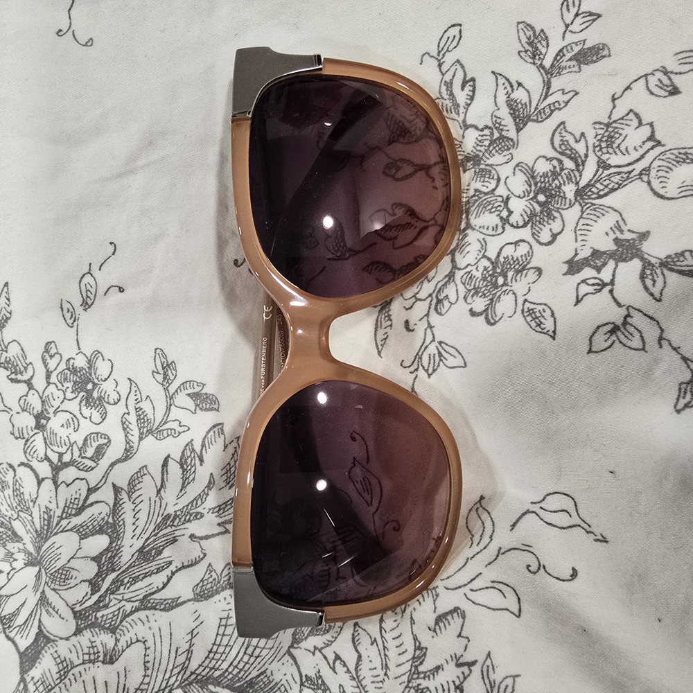 Stylish Tan and Gray Sunglasses